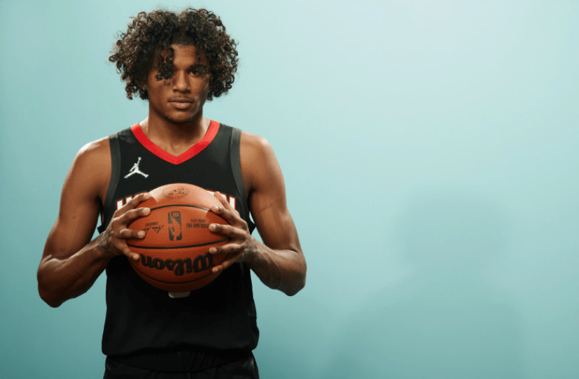 天博体育中国官网-西亚卡姆新星战术调整表现突出，G2前途光明！