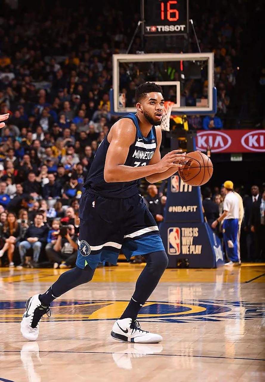 包含FPX不断突破!,Ning连续十五场比赛得分超过刷新纪录赛场气氛高涨的词条 包含FPX不断突破!,Ning连续十五场比赛得分超过刷新纪录赛场气氛高涨的词条